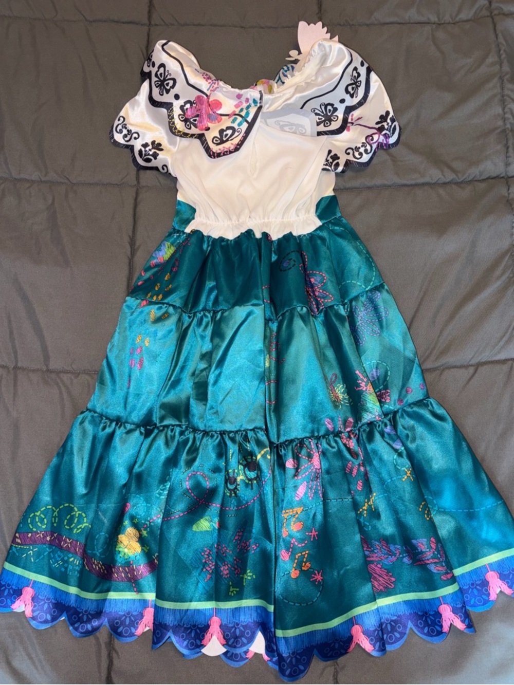 Two Disney Princess Mirabel Madrigal Encanto Costume Dresses 4-6X - Picture 5 of 8